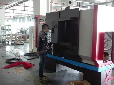 地釘螺絲數控旋風銑常州客戶現場 地釘螺絲數控旋風銑常州客戶現場