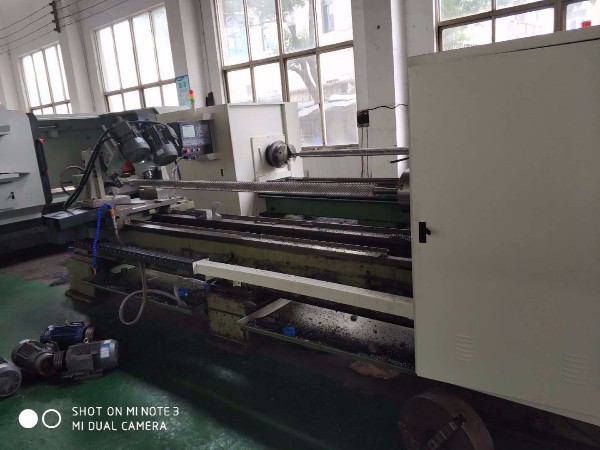 鉆石輥數(shù)控旋風(fēng)銑（改造版）南京客戶現(xiàn)場