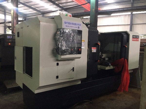 鉆桿接頭專(zhuān)用數(shù)控旋風(fēng)銑浙江客戶(hù)現(xiàn)場(chǎng)